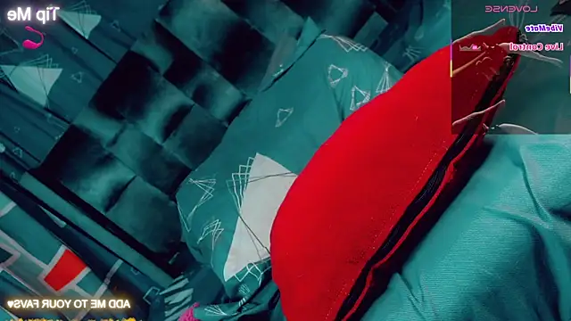 Snapshot of CharlotteBigCock chatting on March 7, 2:36 pm CharlotteBigCock online show from March 7, 2:36 pm