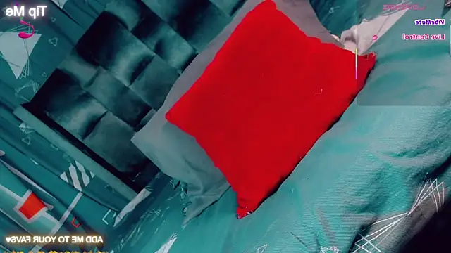 Snapshot of CharlotteBigCock chatting on March 21, 2:31 pm CharlotteBigCock online show from March 21, 2:31 pm