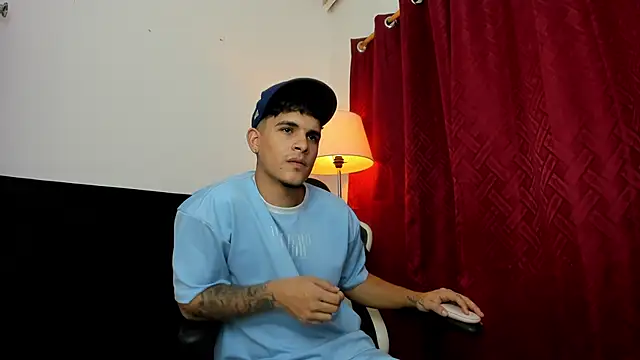 Snapshot of Evan_stoner chatting on September 27, 1:32 am Evan stoner online show from September 27, 1:32 am