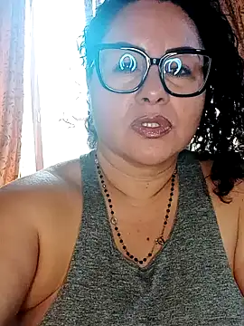 Snapshot of hazel_milf chatting on January 7, 9:14 pm hazel milf online show from January 7, 9:14 pm