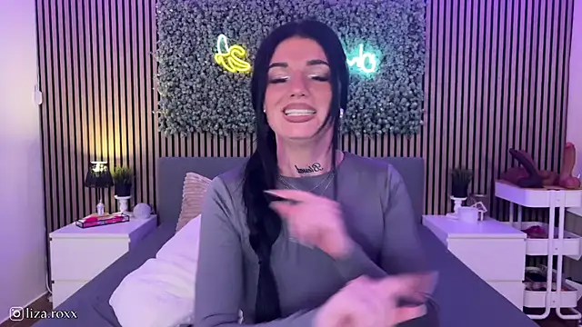 LizaRoxx online show from October 7, 7:22 pm