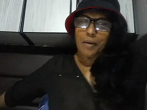 Snapshot of MsAttitude chatting on September 23, 8:28 am MsAttitude online show from September 23, 8:28 am