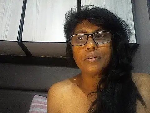 Snapshot of MsAttitude chatting on October 27, 6:28 am MsAttitude online show from October 27, 6:28 am