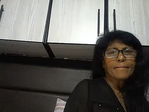 Snapshot of MsAttitude chatting on October 28, 8:07 am MsAttitude online show from October 28, 8:07 am