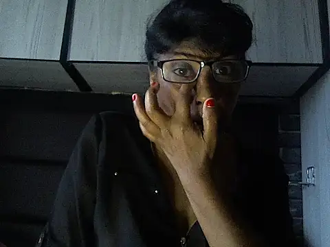 MsAttitude online show from November 25, 6:02 am