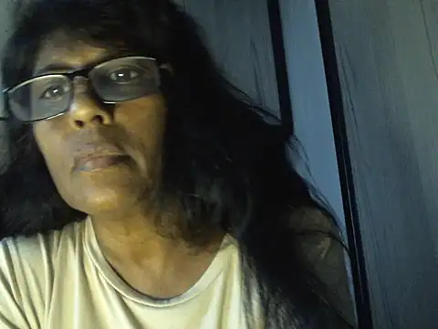 Snapshot of MsAttitude chatting on February 15, 9:30 am MsAttitude online show from February 15, 9:30 am