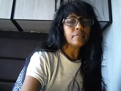 Snapshot of MsAttitude chatting on February 20, 12:16 pm MsAttitude online show from February 20, 12:16 pm