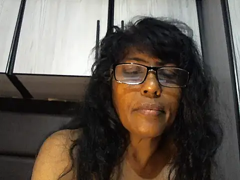 Snapshot of MsAttitude chatting on March 2, 7:26 am MsAttitude online show from March 2, 7:26 am