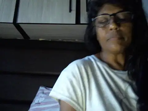 Snapshot of MsAttitude chatting on March 8, 9:35 am MsAttitude online show from March 8, 9:35 am