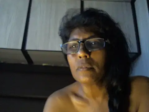 Snapshot of MsAttitude chatting on March 18, 8:06 am MsAttitude online show from March 18, 8:06 am