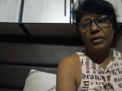 Snapshot of MsAttitude chatting on March 30, 6:25 am MsAttitude online show from March 30, 6:25 am