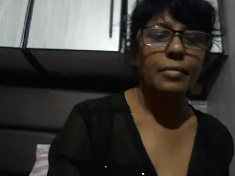 Snapshot of MsAttitude chatting on April 1, 8:15 am MsAttitude online show from April 1, 8:15 am