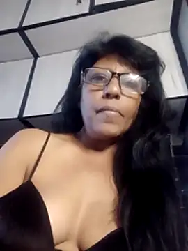 MsAttitude online show from May 14, 7:15 am