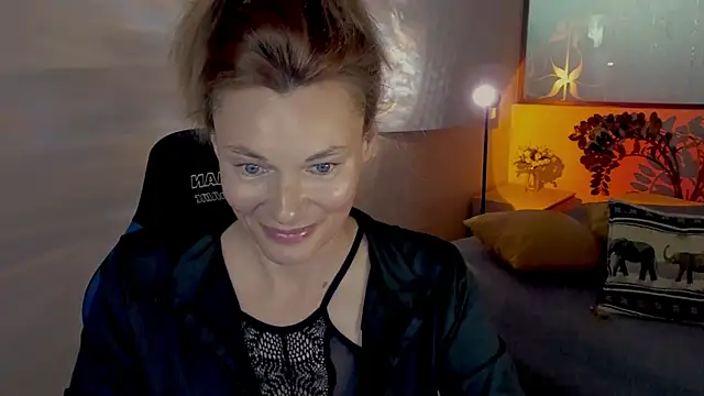 MistyBarnes online show from May 11, 2:45 pm