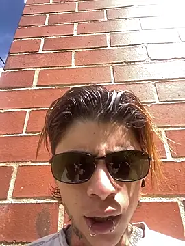 AcidMilo online show from November 18, 6:01 pm