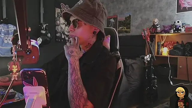 AcidMilo online show from January 15, 3:38 pm