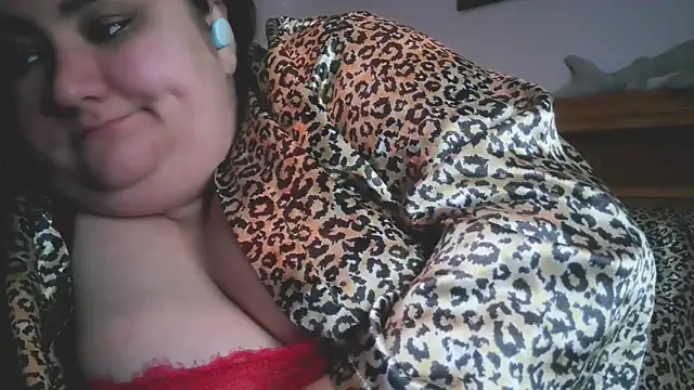 Snapshot of nicholle chatting on February 21, 1:00 am nicholle online show from February 21, 1:00 am