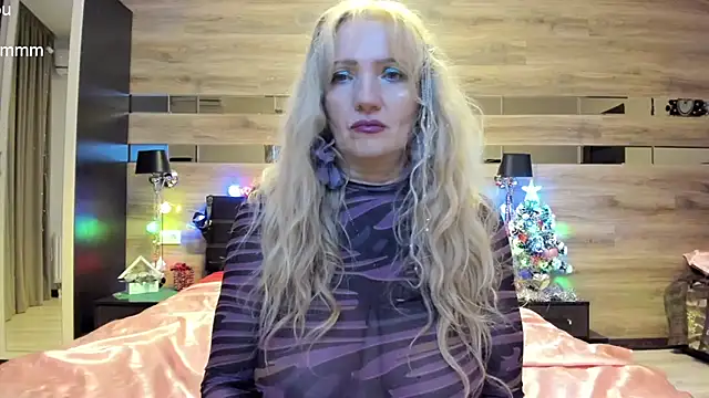 TrueFoxyyy online show from January 12, 6:59 pm