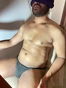 Snapshot of Lahirumadu2 chatting on February 22, 5:40 am Lahirumadu2 online show from February 22, 5:40 am