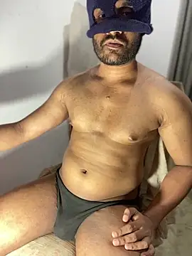 Snapshot of Lahirumadu2 chatting on March 22, 4:21 pm Lahirumadu2 online show from March 22, 4:21 pm