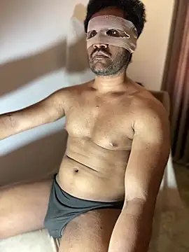 Snapshot of Lahirumadu2 chatting on April 4, 5:38 am Lahirumadu2 online show from April 4, 5:38 am