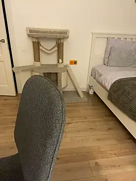 Snapshot of malyshhka chatting on December 8, 9:30 pm malyshhka online show from December 8, 9:30 pm