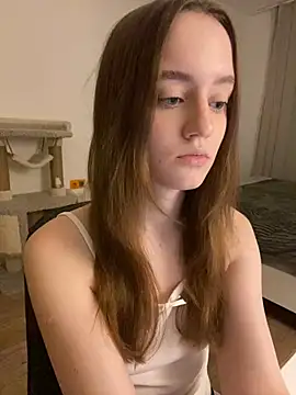 Snapshot of malyshhka chatting on December 15, 1:54 pm malyshhka online show from December 15, 1:54 pm