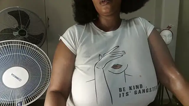 Snapshot of Charlie-Crawford chatting on March 1, 8:44 pm Charlie-Crawford online show from March 1, 8:44 pm