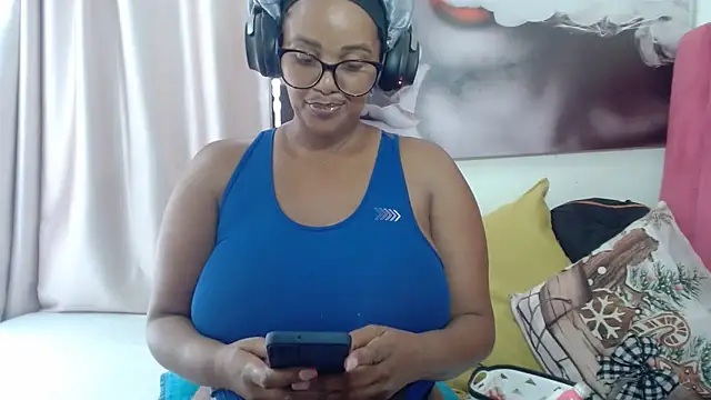 Snapshot of Charlie-Crawford chatting on March 2, 12:34 pm Charlie-Crawford online show from March 2, 12:34 pm