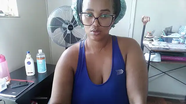 Snapshot of Charlie-Crawford chatting on March 8, 8:29 am Charlie-Crawford online show from March 8, 8:29 am