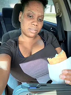 1Topgyal online show from September 30, 2:55 pm