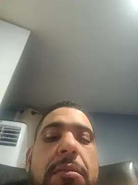 Snapshot of ositomanzo chatting on November 28, 1:52 am ositomanzo online show from November 28, 1:52 am