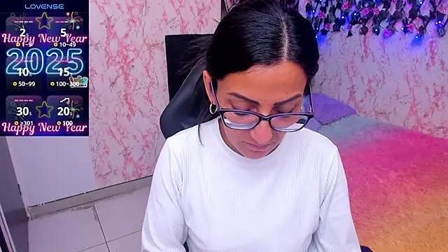 Snapshot of alma_blue chatting on January 6, 9:00 pm alma blue online show from January 6, 9:00 pm