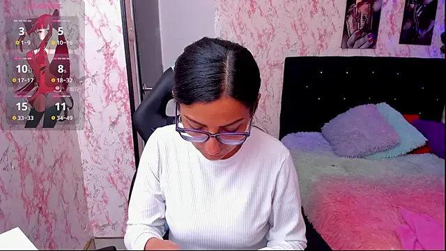 Snapshot of alma_blue chatting on February 1, 2:45 pm alma blue online show from February 1, 2:45 pm