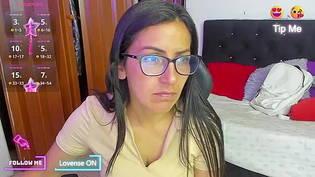 Snapshot of alma_blue chatting on September 11, 10:54 pm alma blue online show from September 11, 10:54 pm