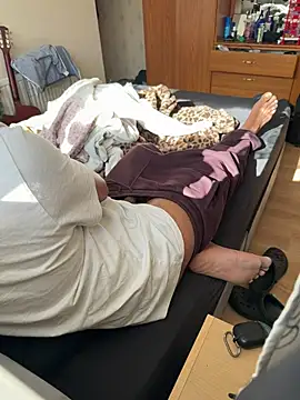 CoolBiDude online show from March 25, 2:45 pm