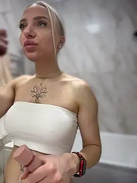 Snapshot of pinkstar_ chatting on March 22, 7:34 am pinkstar online show from March 22, 7:34 am