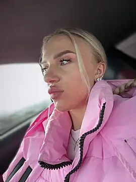 Snapshot of pinkstar_ chatting on March 29, 7:41 am pinkstar online show from March 29, 7:41 am