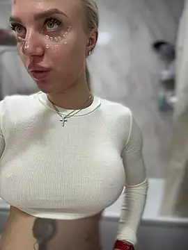 Snapshot of pinkstar_ chatting on April 3, 5:38 am pinkstar online show from April 3, 5:38 am