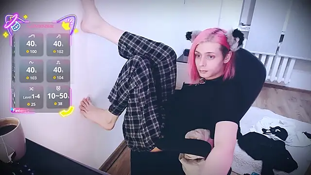 Snapshot of Littlepinkcat chatting on January 15, 4:33 pm Littlepinkcat online show from January 15, 4:33 pm