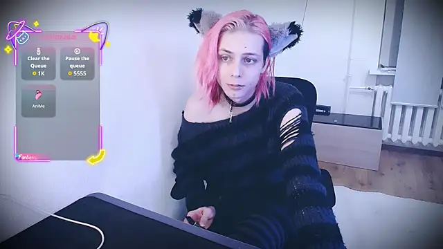 Snapshot of Littlepinkcat chatting on January 17, 12:15 am Littlepinkcat online show from January 17, 12:15 am