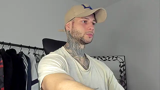  jamesleandros1 online show from October 23, 12:43 am