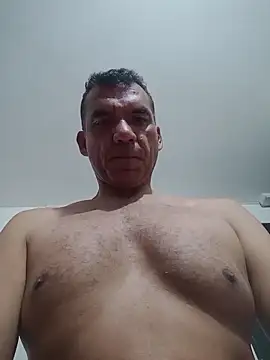 Snapshot of Daddy1972 chatting on November 14, 3:16 am Daddy1972 online show from November 14, 3:16 am