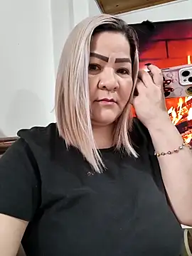 Snapshot of Dalessa_Bigtits chatting on March 12, 7:20 pm Dalessa Bigtits online show from March 12, 7:20 pm