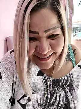 Snapshot of Dalessa_Bigtits chatting on March 22, 7:39 pm Dalessa Bigtits online show from March 22, 7:39 pm