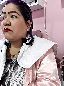 Snapshot of Dalessa_Bigtits chatting on April 1, 9:01 pm Dalessa Bigtits online show from April 1, 9:01 pm