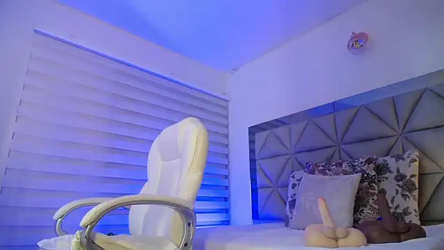 nana levy online show from October 30, 4:25 am