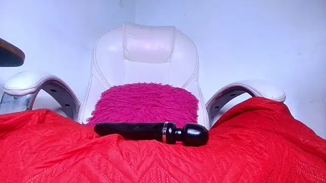 naomi kyse online show from March 11, 3:05 am