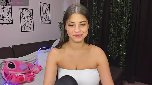 Snapshot of MaryMayson chatting on October 6, 2:03 pm MaryMayson online show from October 6, 2:03 pm