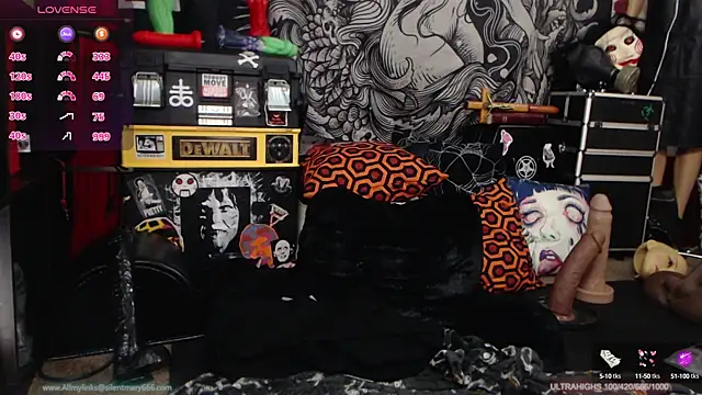 Snapshot of Silentmary chatting on January 13, 1:56 am Silentmary online show from January 13, 1:56 am